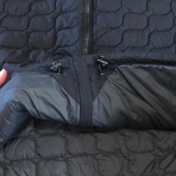 The North Face Men’s ThermoBall™ Eco Hoodie Black Hooded Jacket - Picture 7 of 16